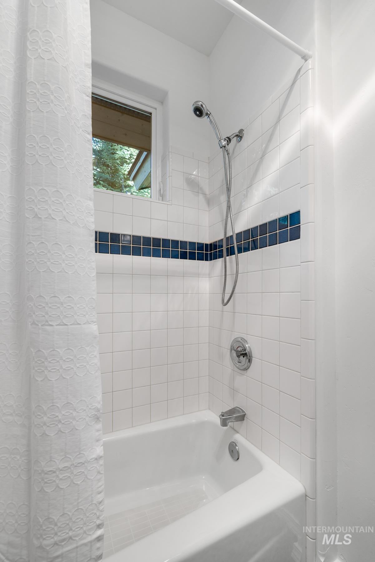 2402 Warren Wagon Road, McCall