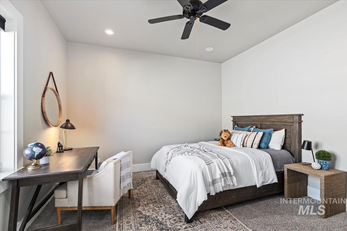 7009 N Spurwing Rim Pl