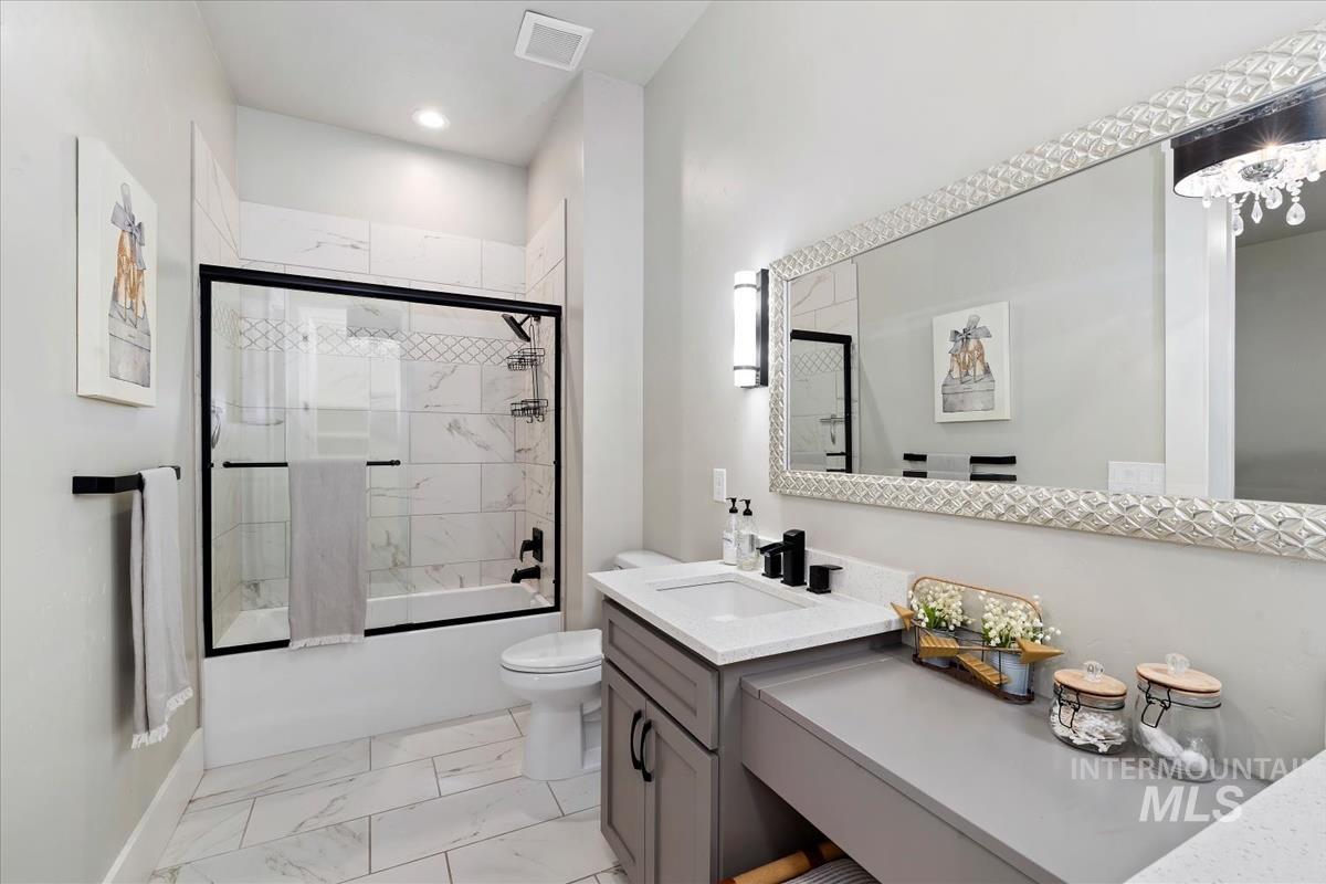 7009 N Spurwing Rim Pl