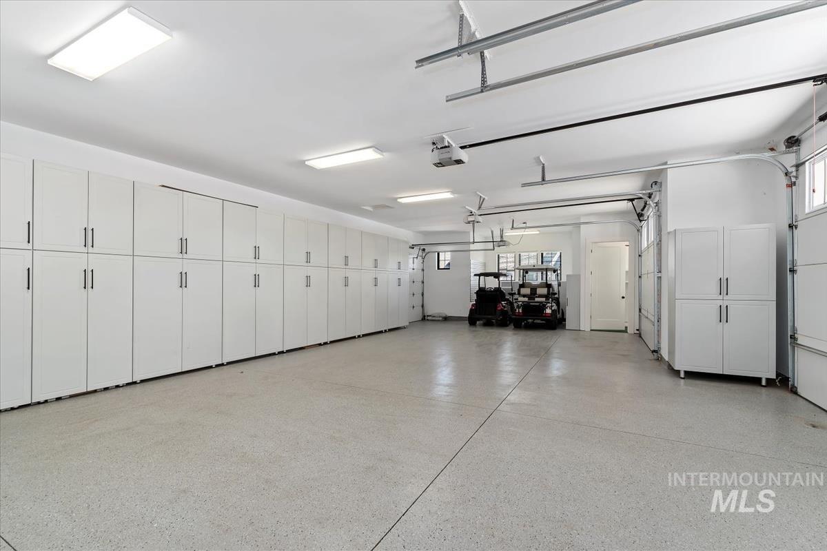 7009 N Spurwing Rim Pl