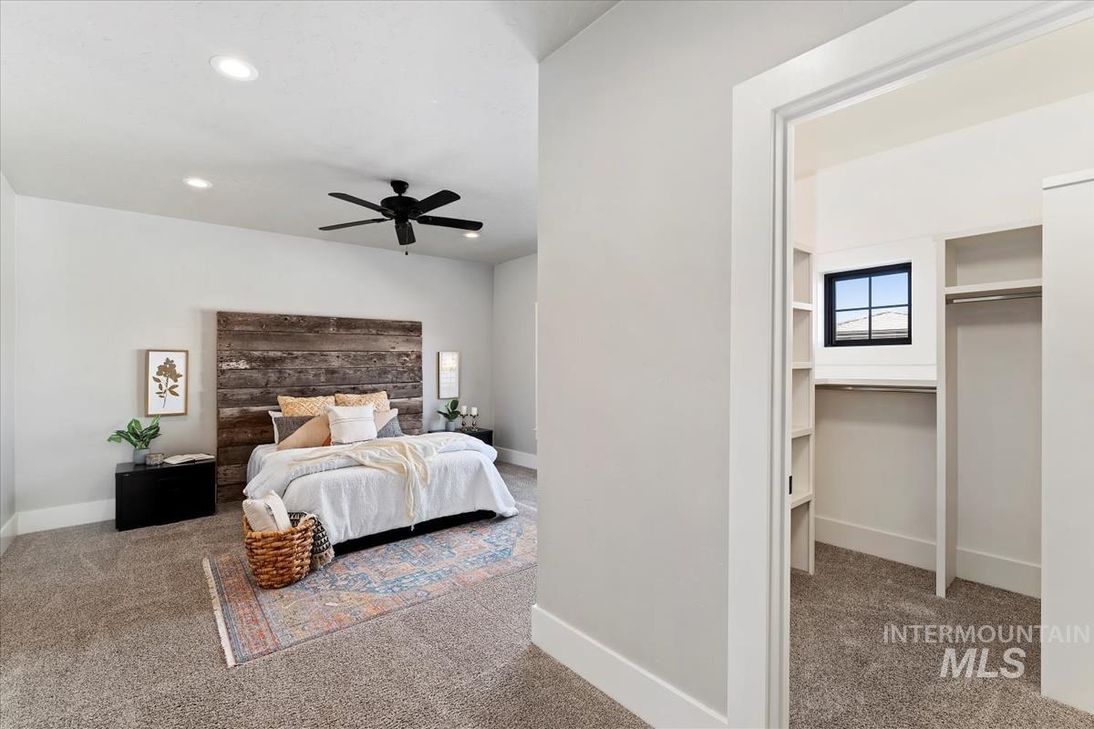 7009 N Spurwing Rim Pl