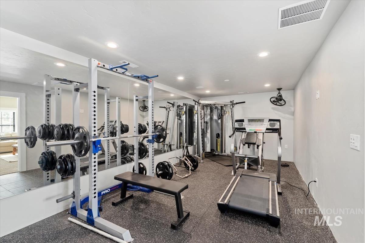 7009 N Spurwing Rim Pl