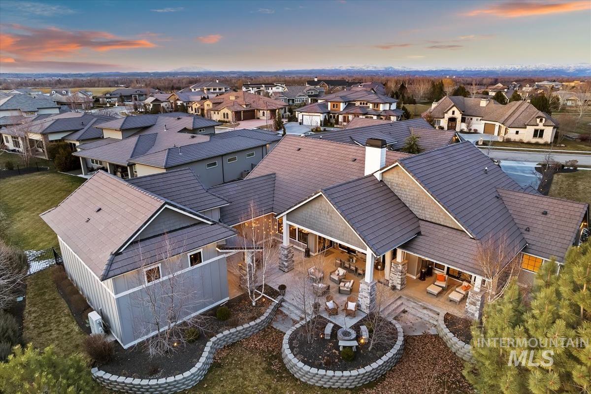 7009 N Spurwing Rim Pl