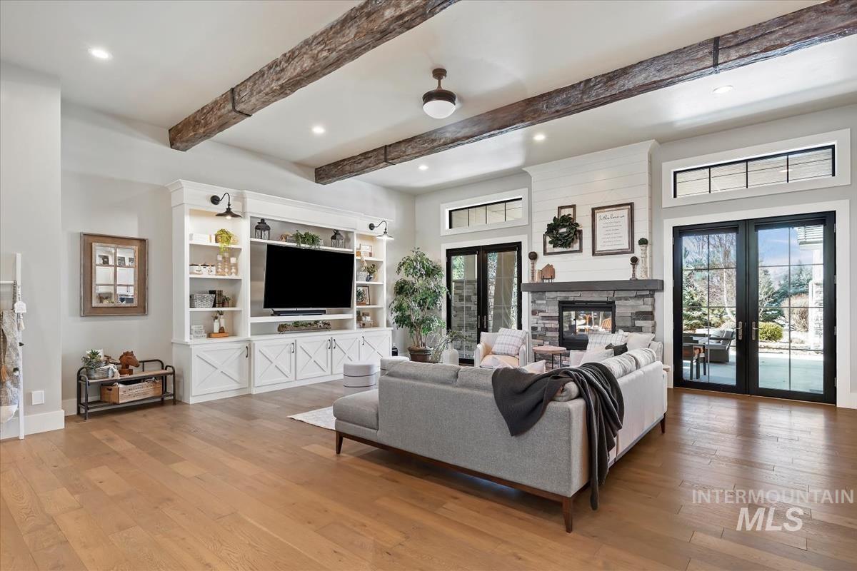 7009 N Spurwing Rim Pl