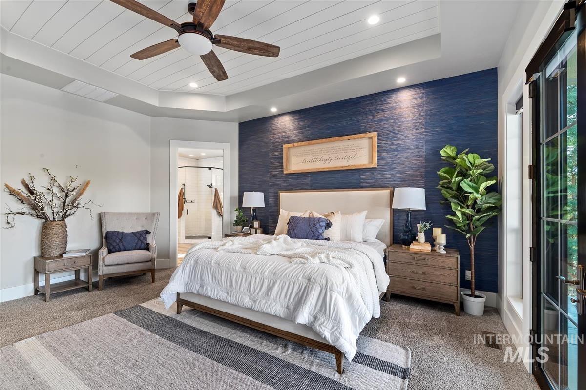 7009 N Spurwing Rim Pl