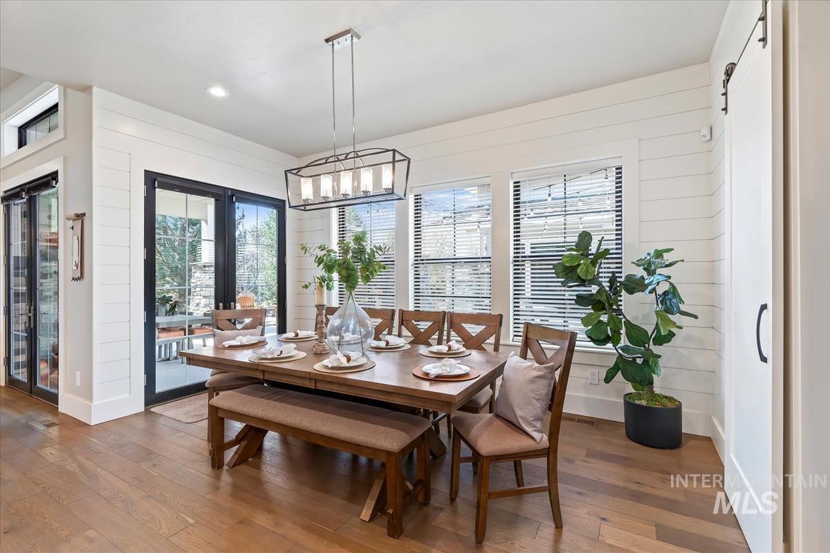 7009 N Spurwing Rim Pl