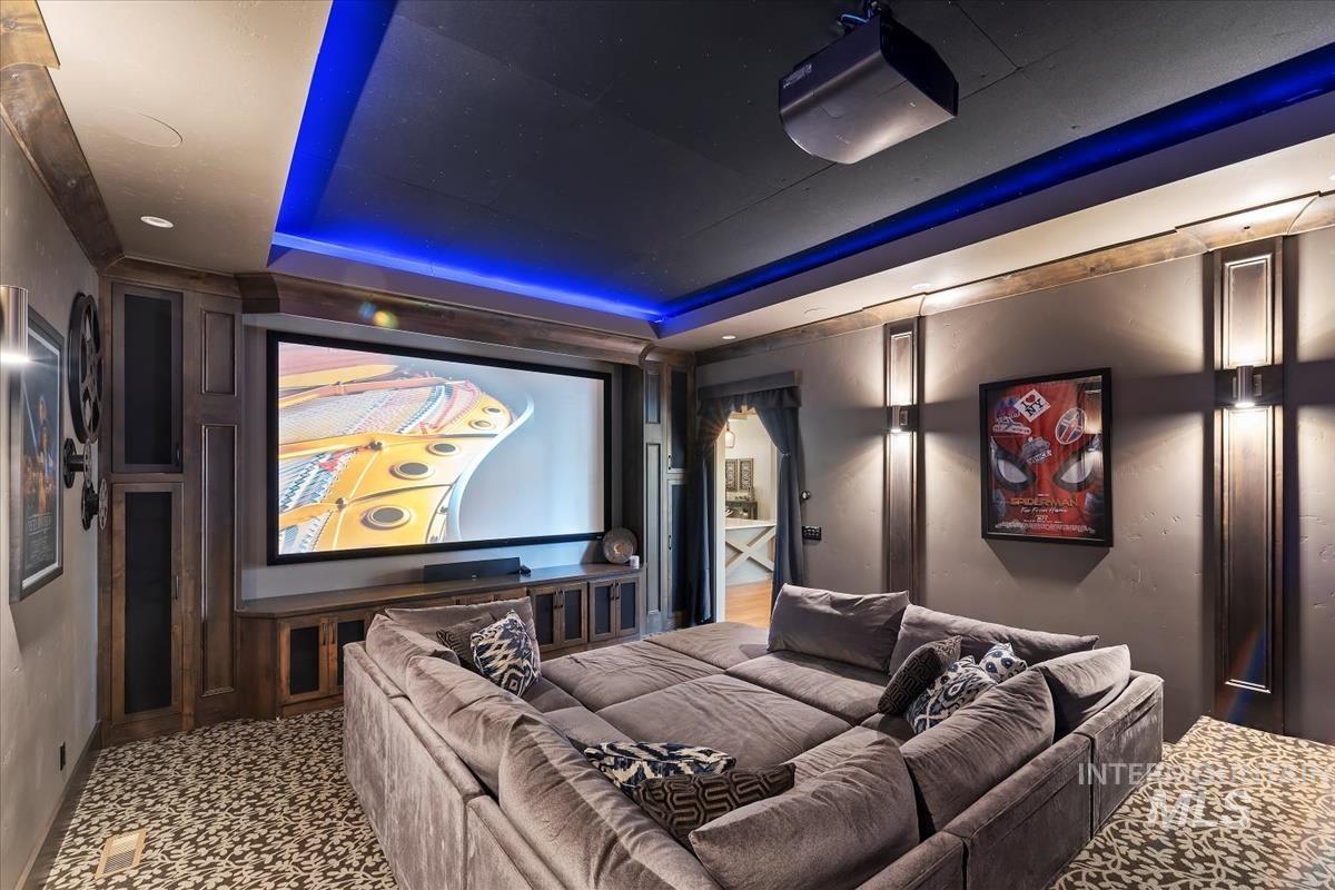 7009 N Spurwing Rim Pl