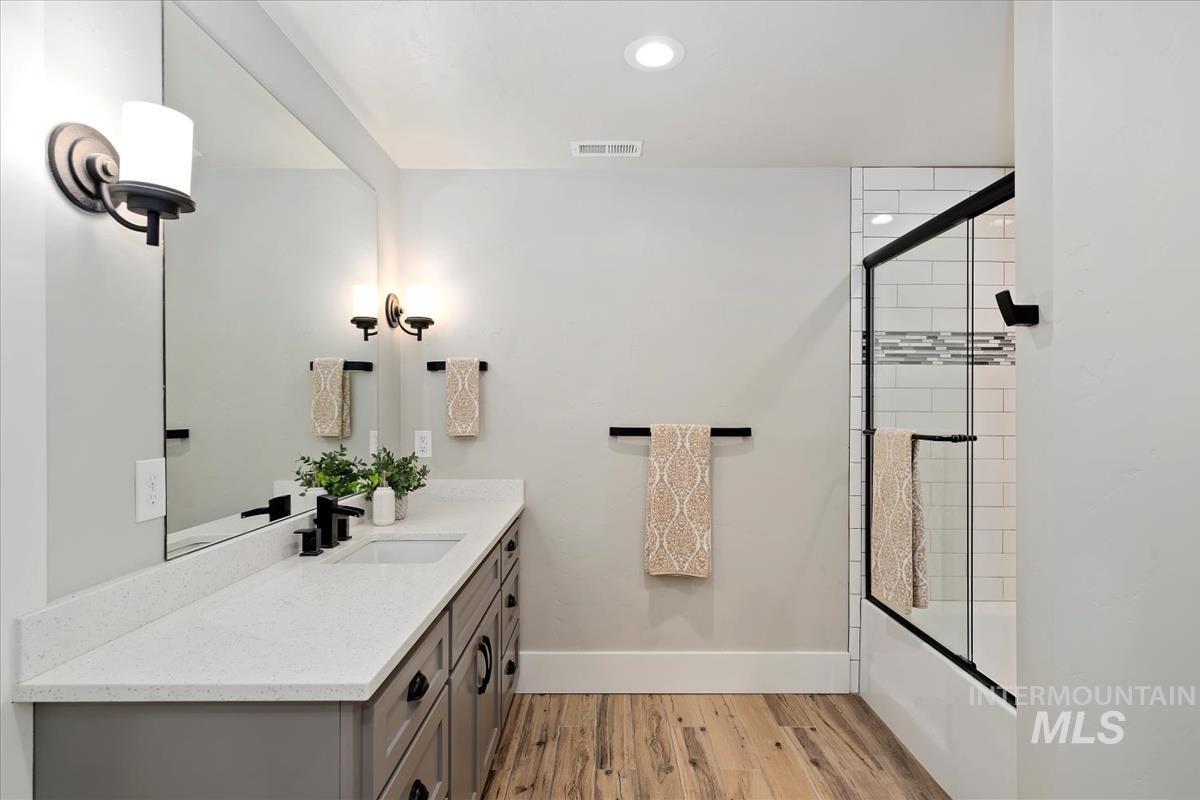 7009 N Spurwing Rim Pl