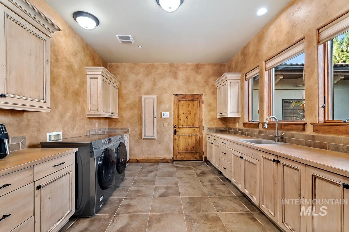 1978 N Valle Bello Way