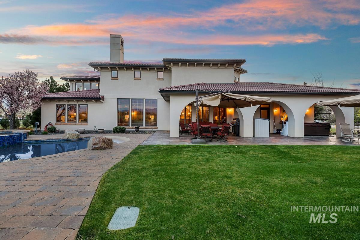 1978 N Valle Bello Way