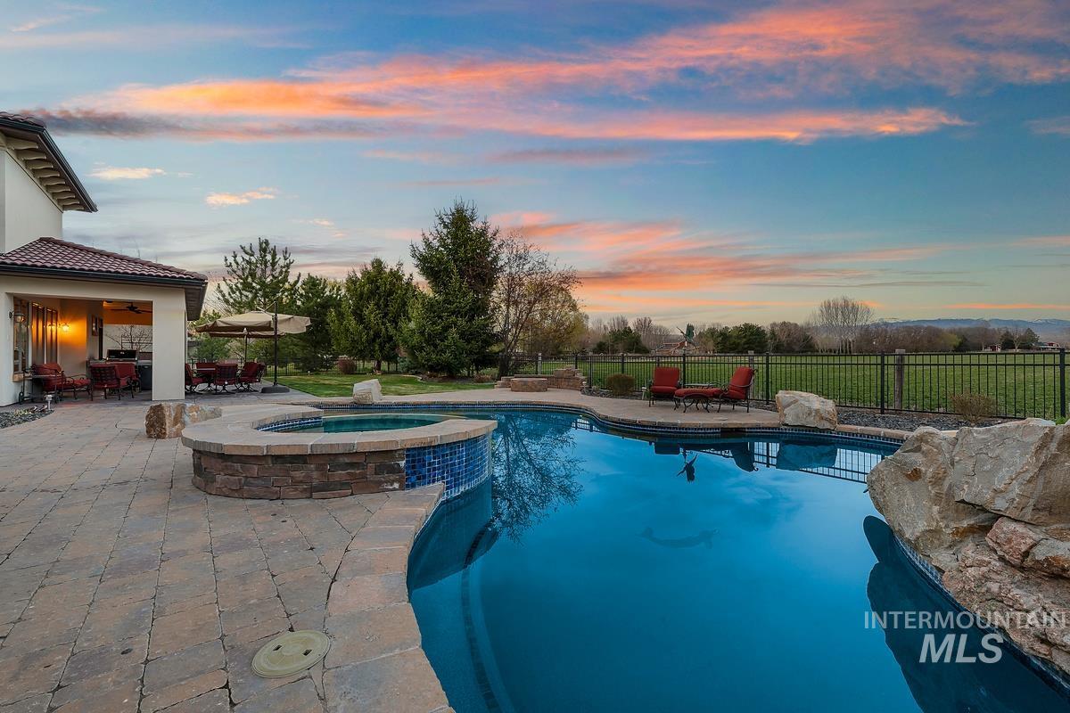 1978 N Valle Bello Way