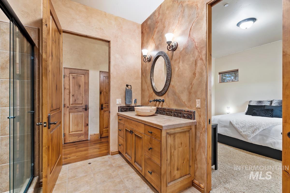 1978 N Valle Bello Way