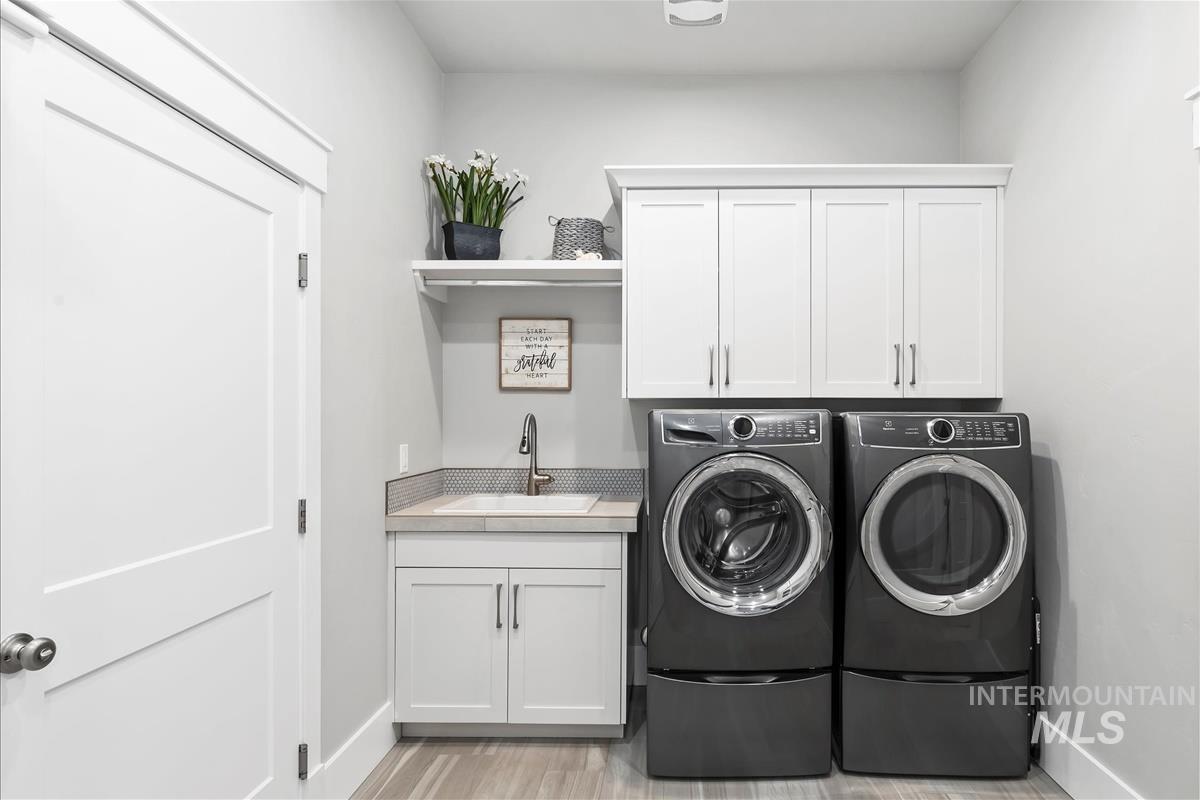 4904 W Frenchglen Dr