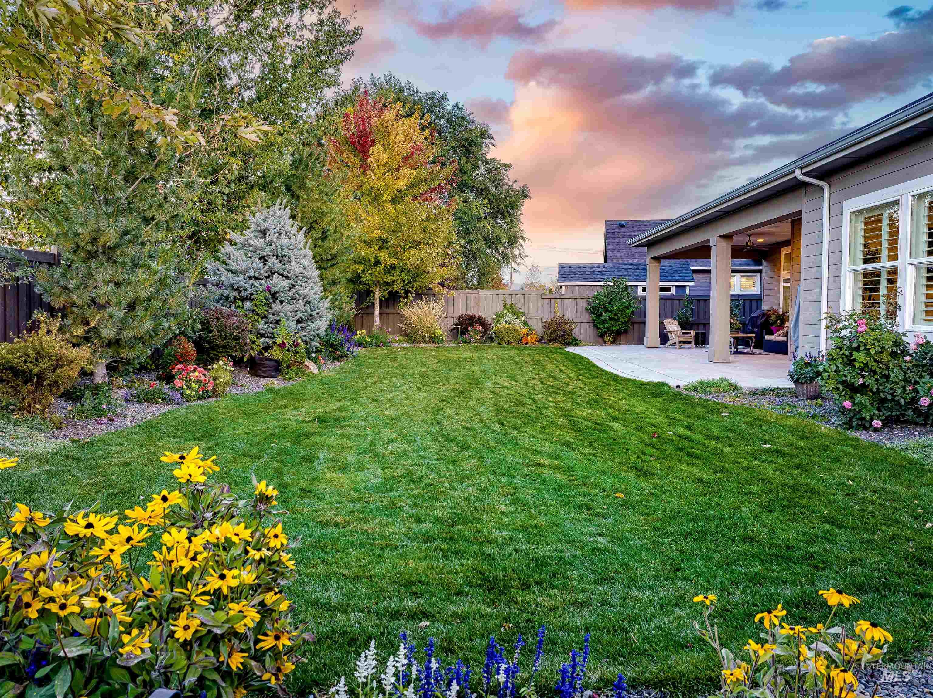 4904 W Frenchglen Dr