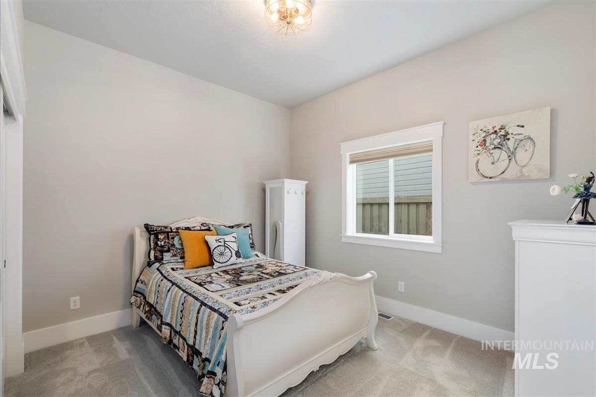 4904 W Frenchglen Dr