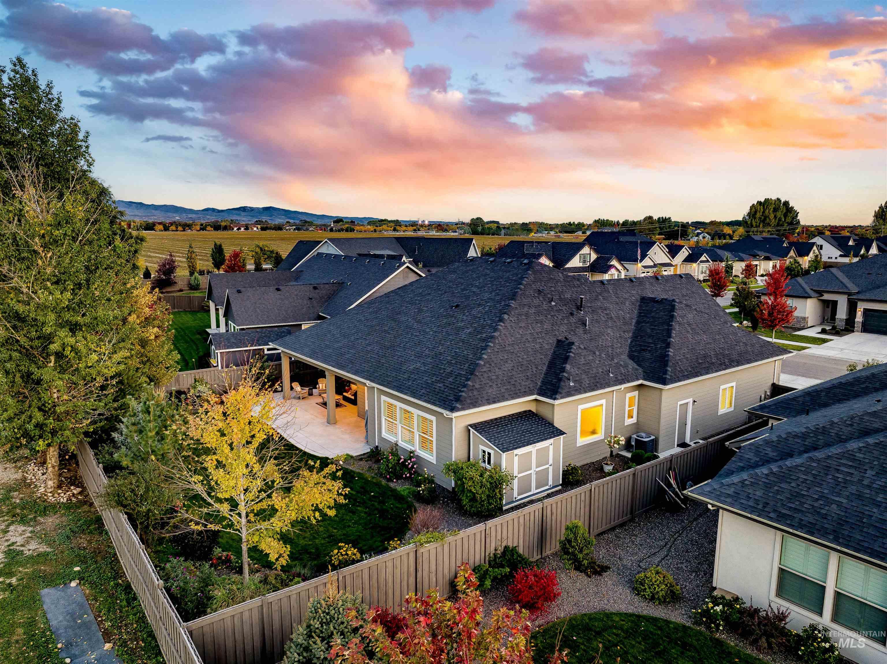 4904 W Frenchglen Dr