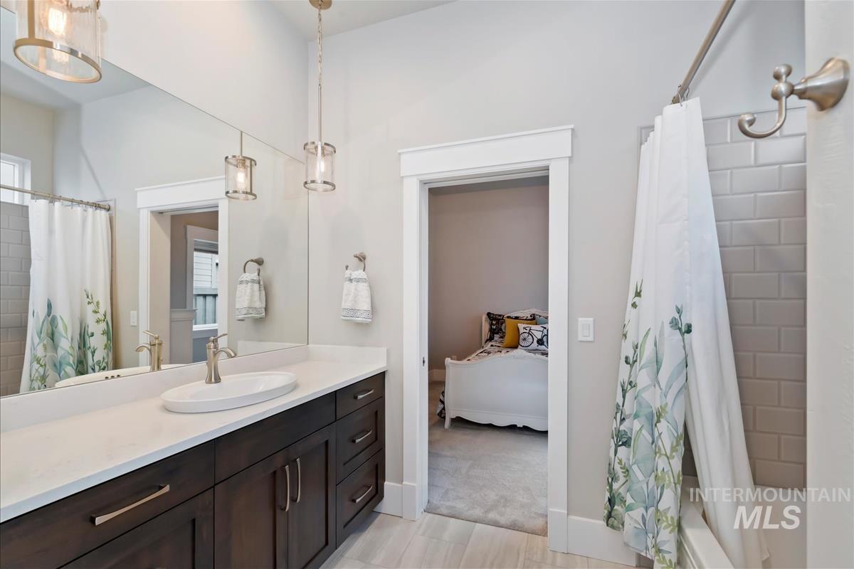 4904 W Frenchglen Dr