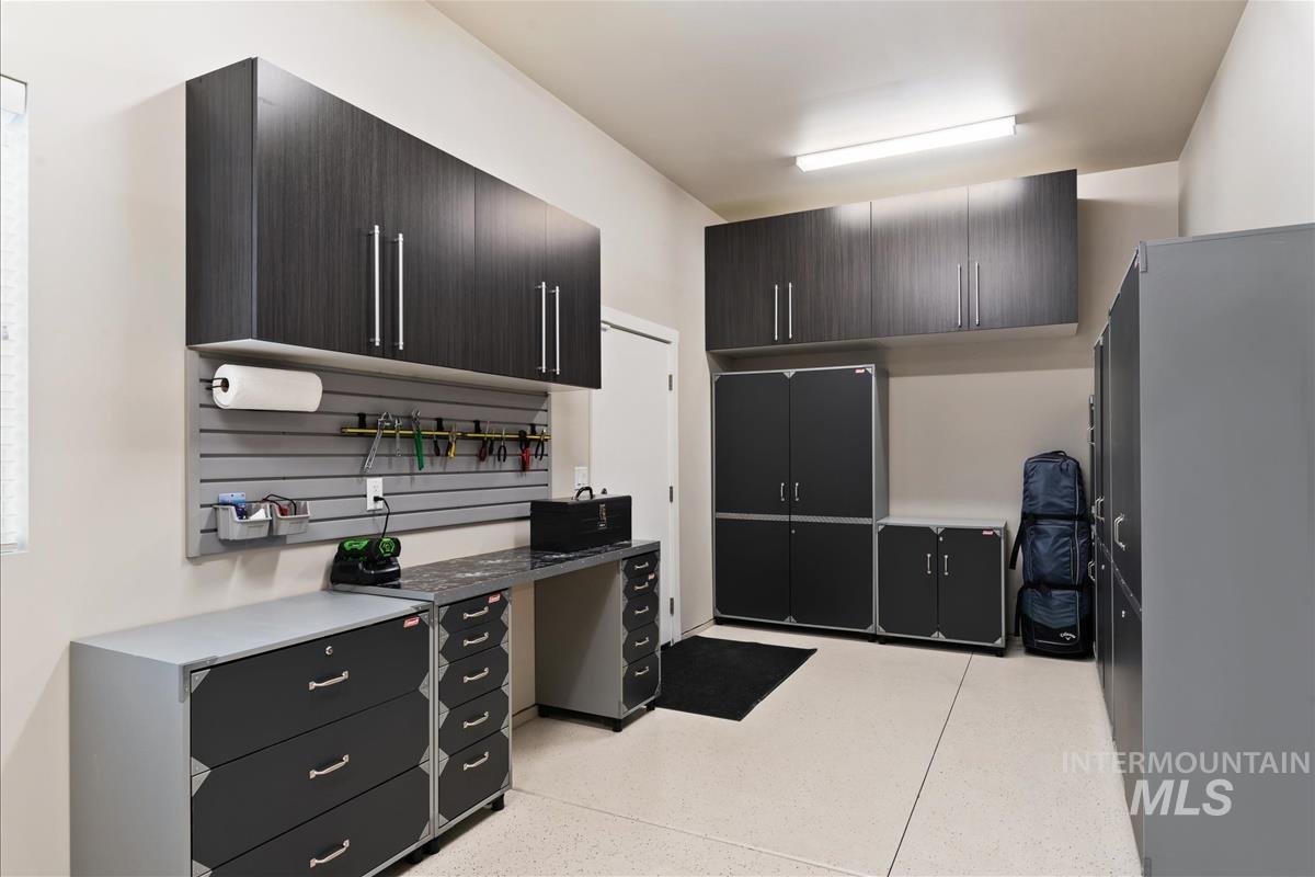 4904 W Frenchglen Dr