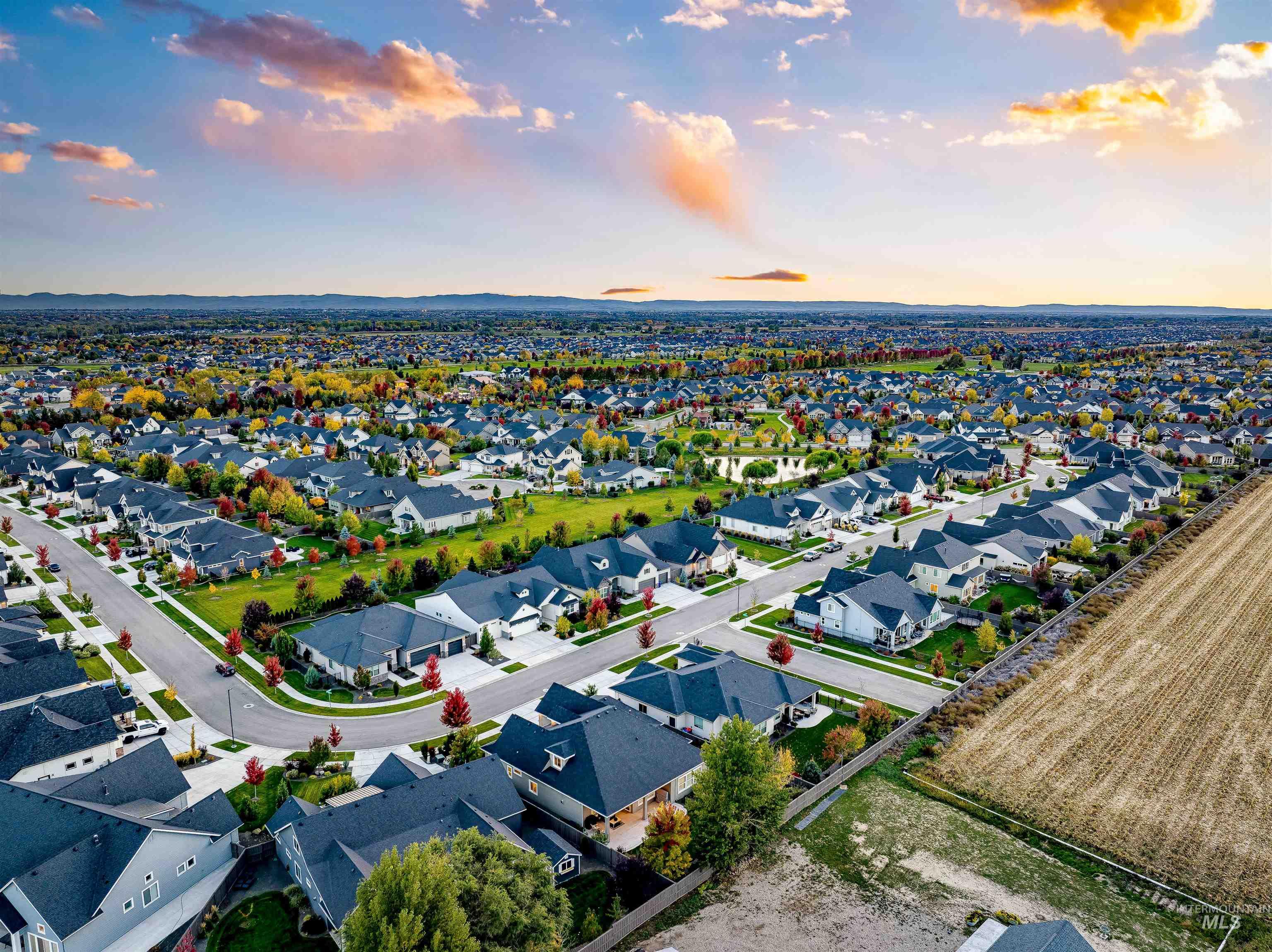 4904 W Frenchglen Dr