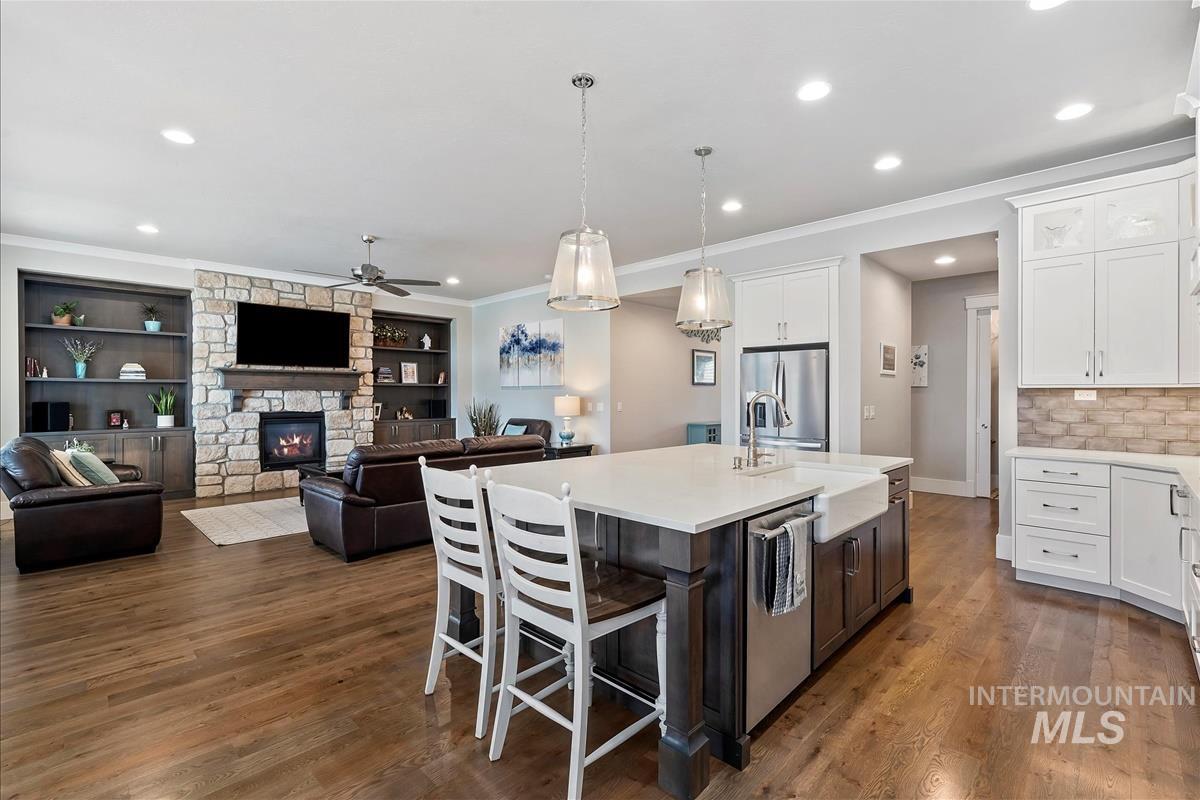 4904 W Frenchglen Dr