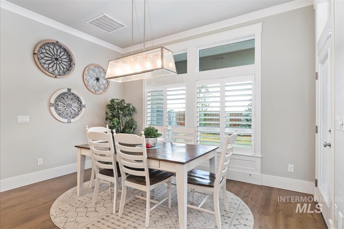 4904 W Frenchglen Dr