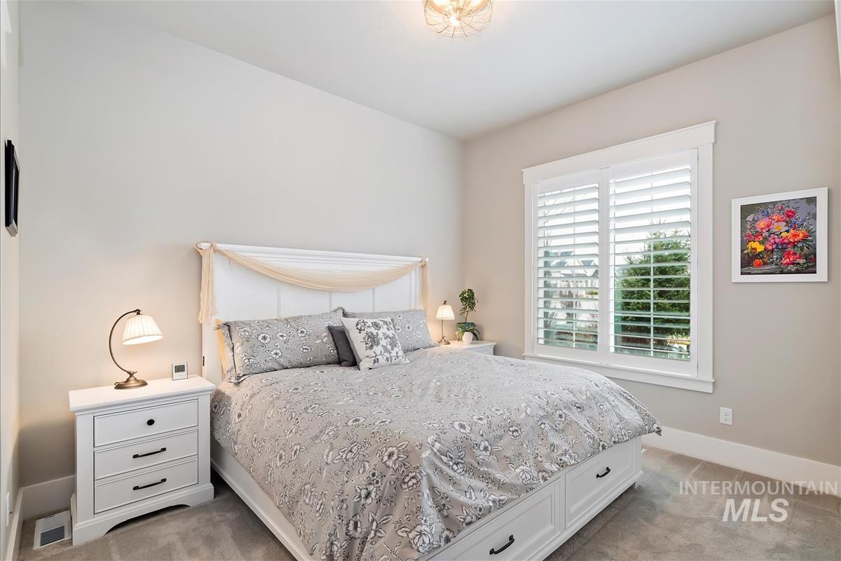 4904 W Frenchglen Dr