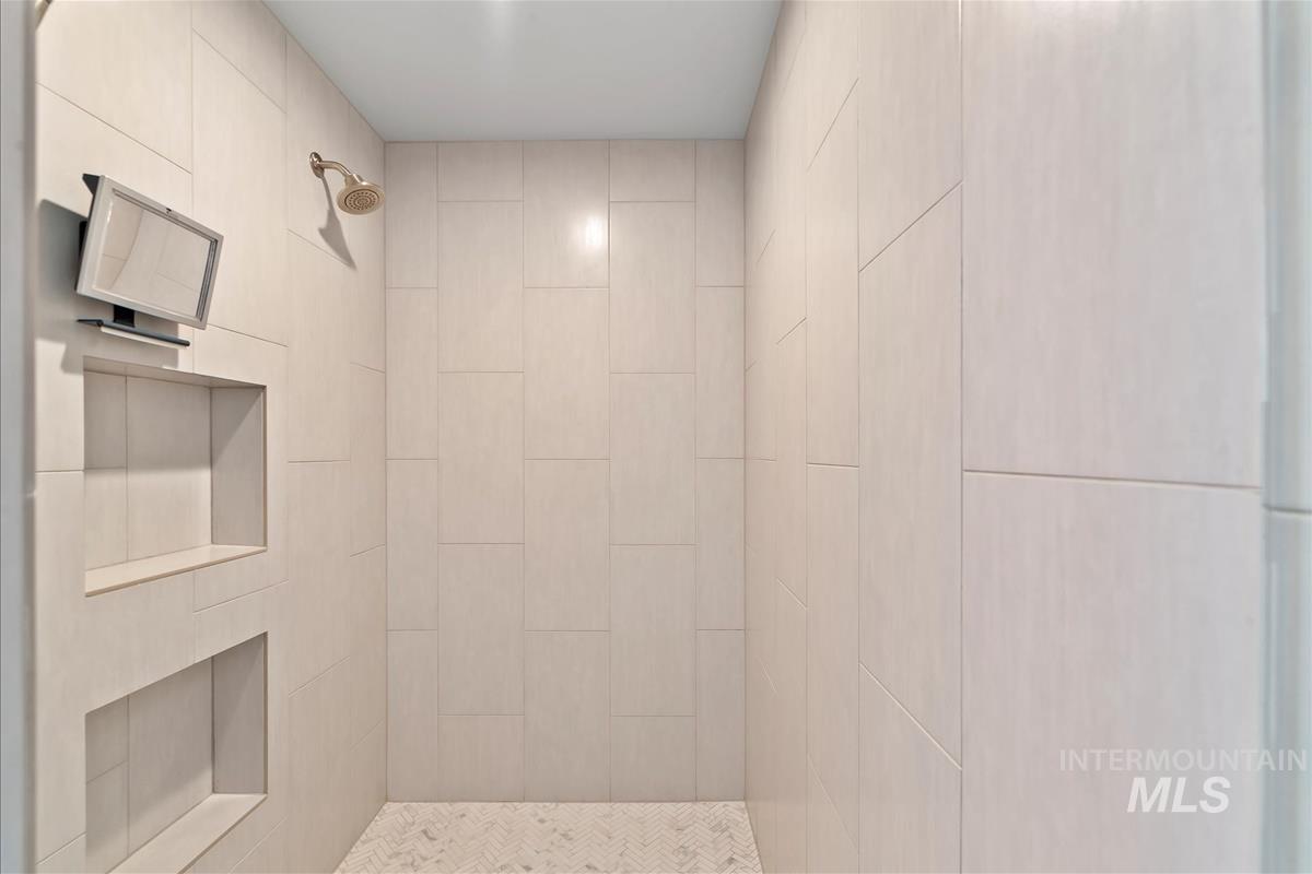 4904 W Frenchglen Dr