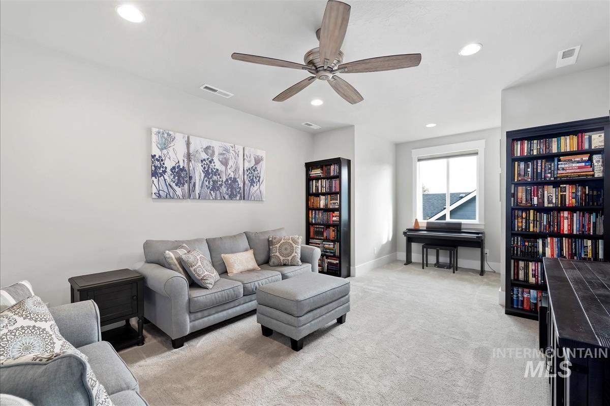 4904 W Frenchglen Dr