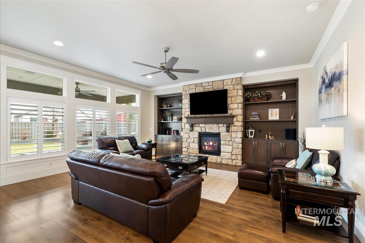 4904 W Frenchglen Dr