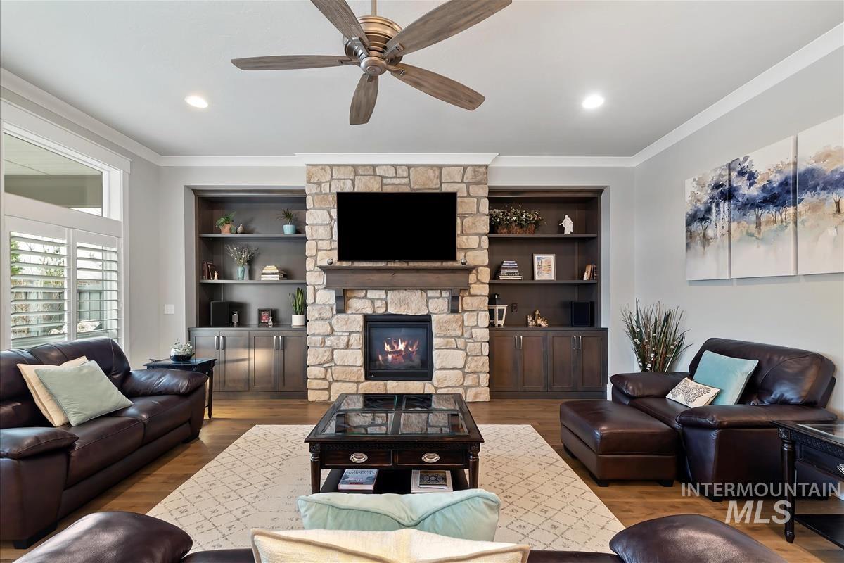 4904 W Frenchglen Dr