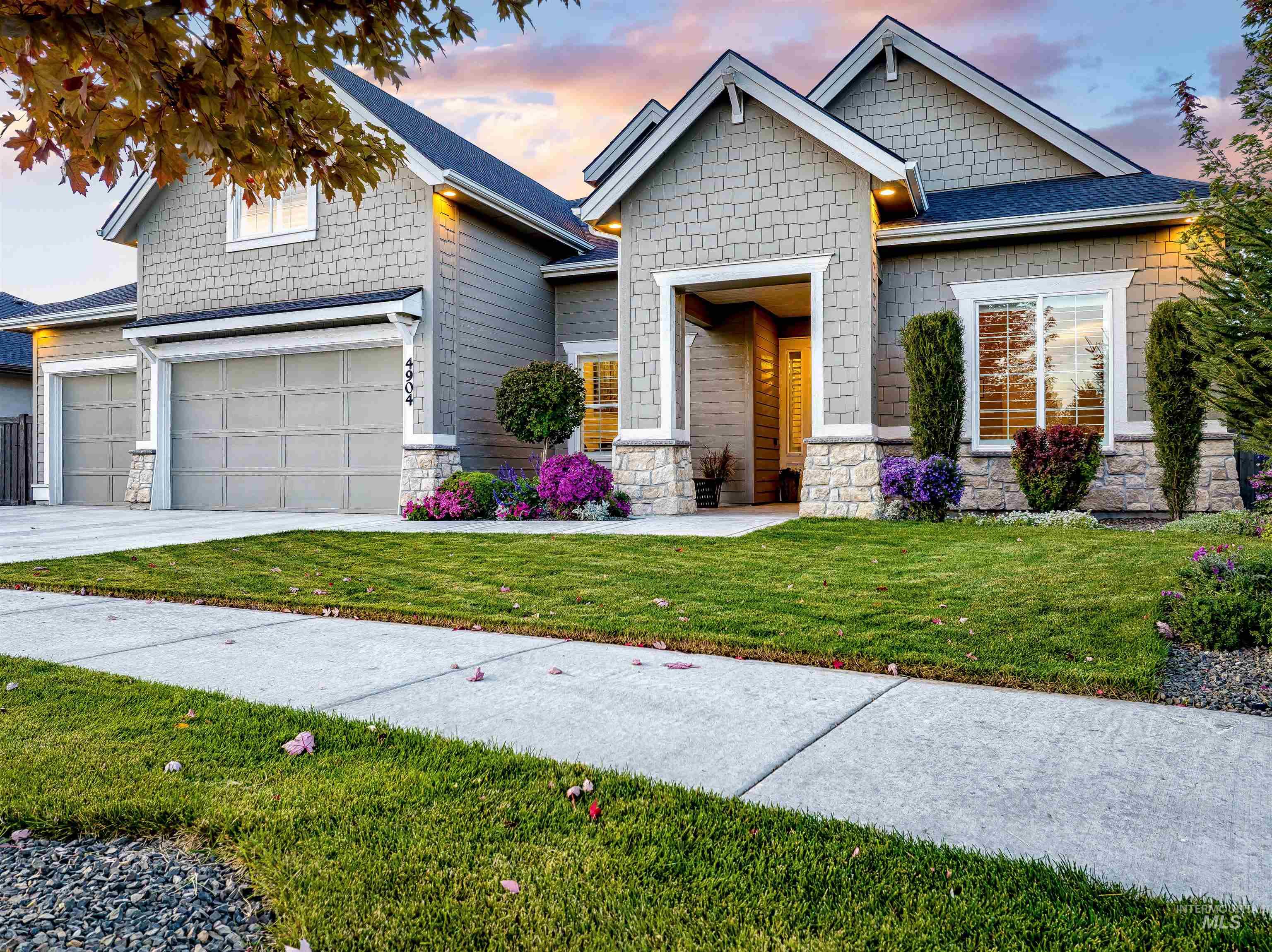 4904 W Frenchglen Dr