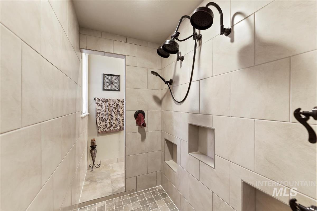 3880 W Magic Spruce Dr