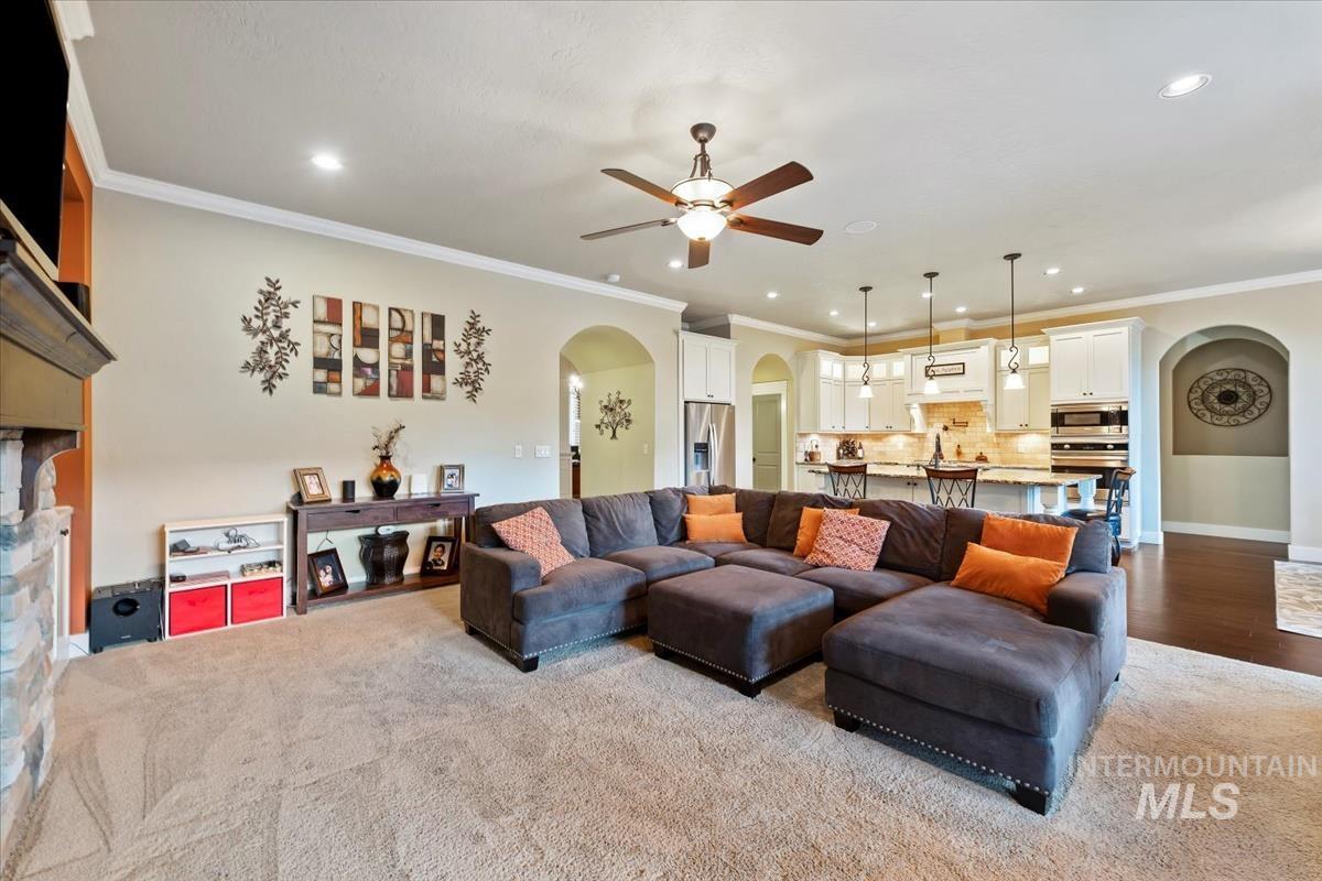 3880 W Magic Spruce Dr