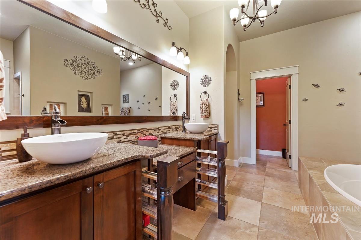 3880 W Magic Spruce Dr