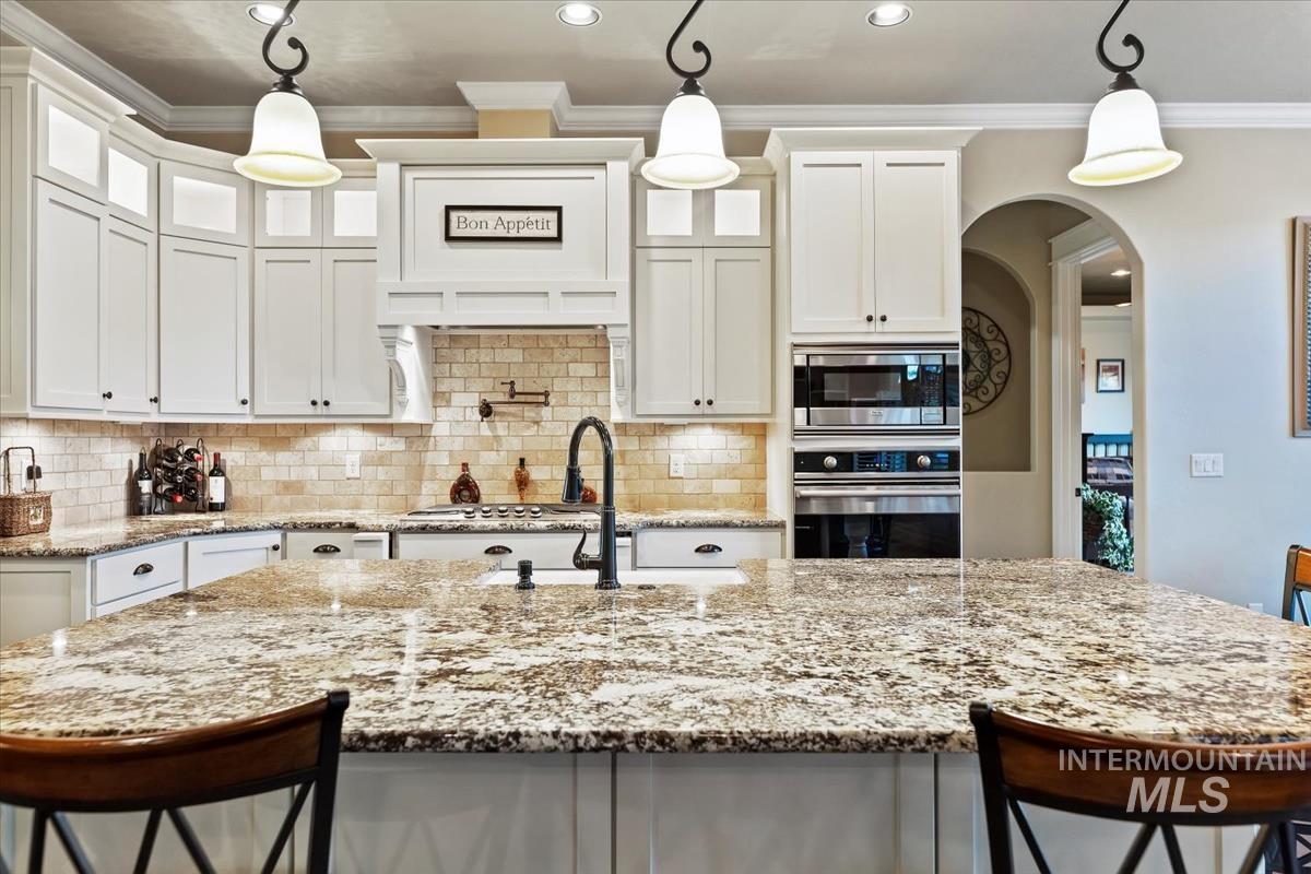 3880 W Magic Spruce Dr