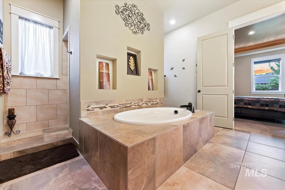 3880 W Magic Spruce Dr