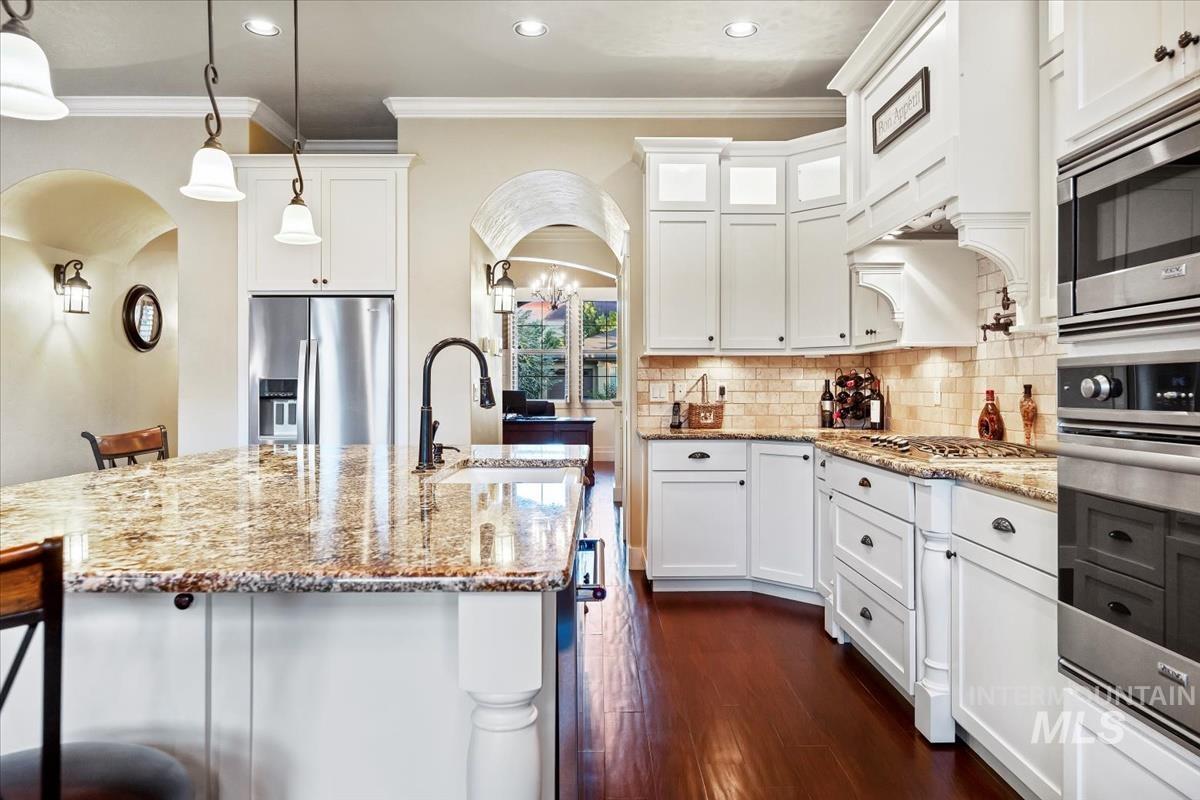 3880 W Magic Spruce Dr