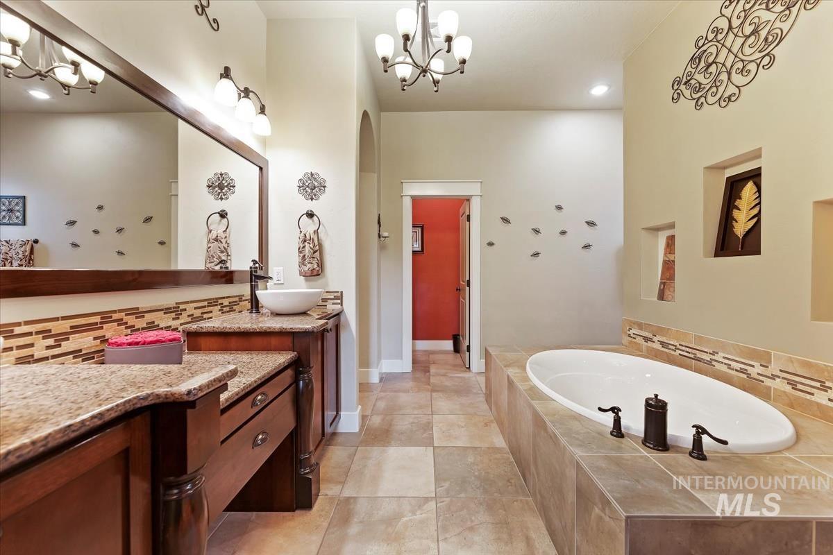 3880 W Magic Spruce Dr