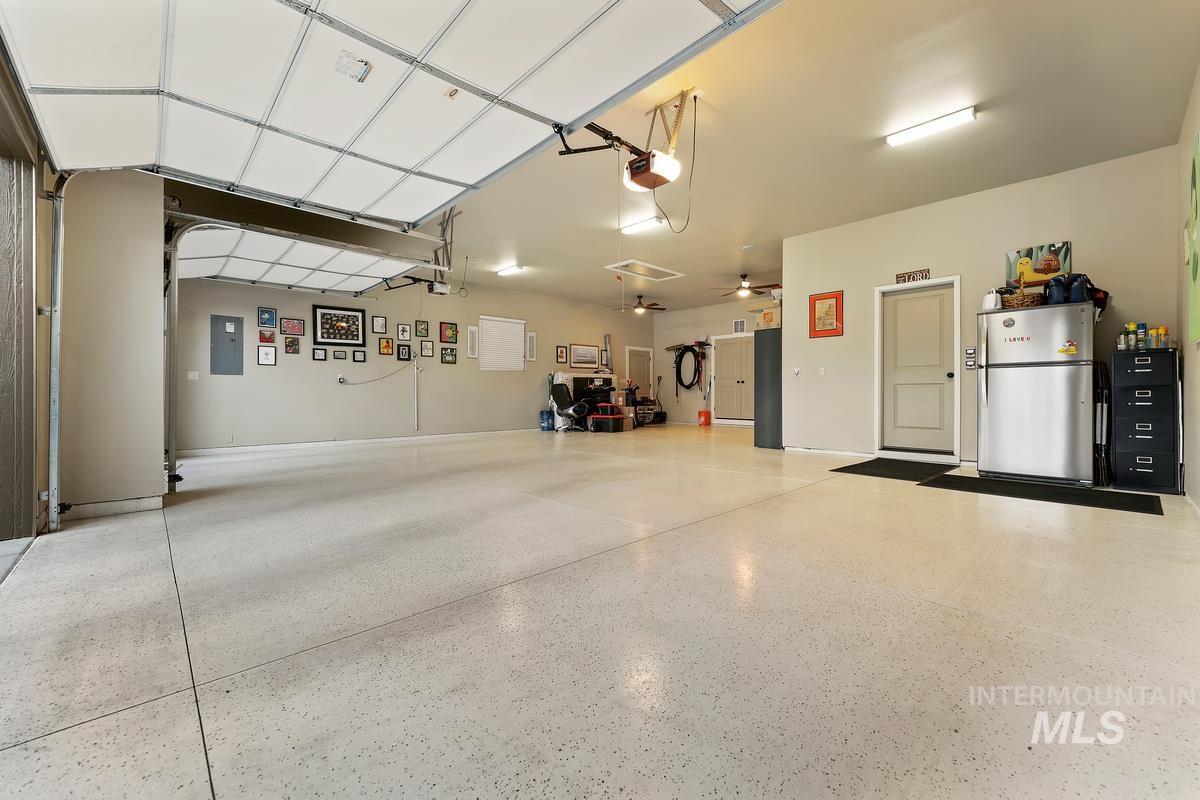 3880 W Magic Spruce Dr