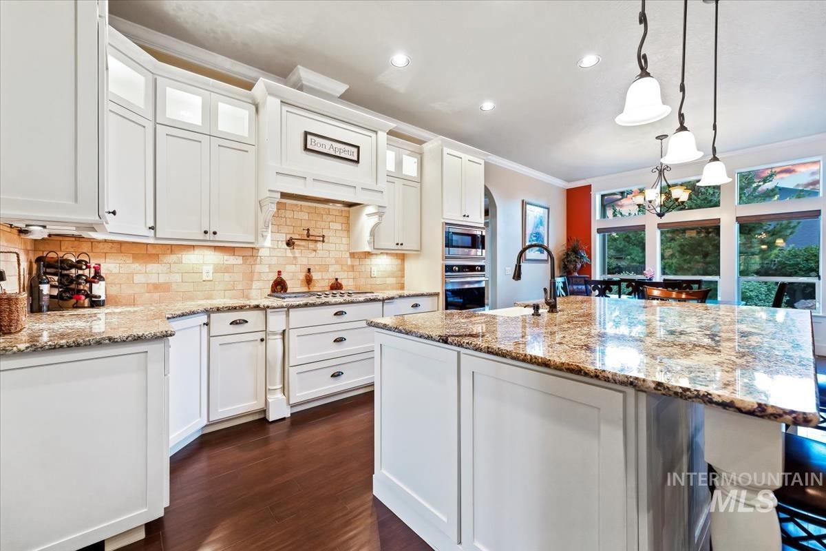 3880 W Magic Spruce Dr