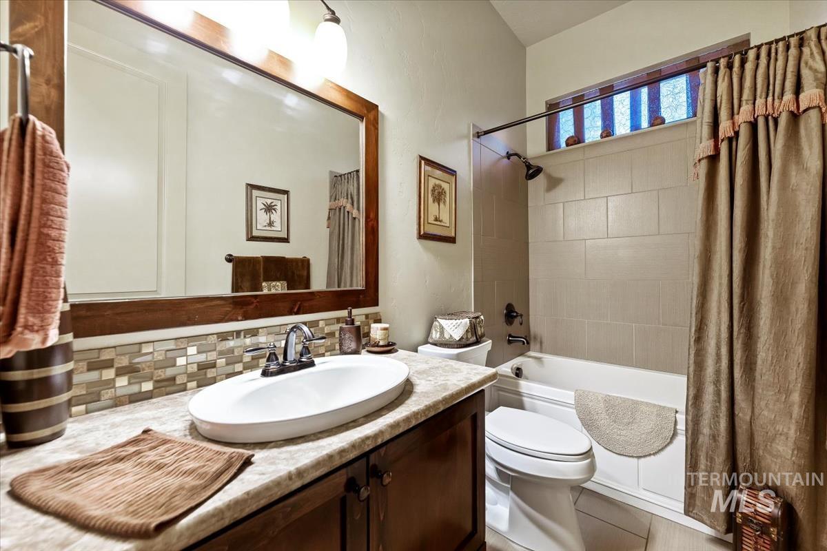 3880 W Magic Spruce Dr