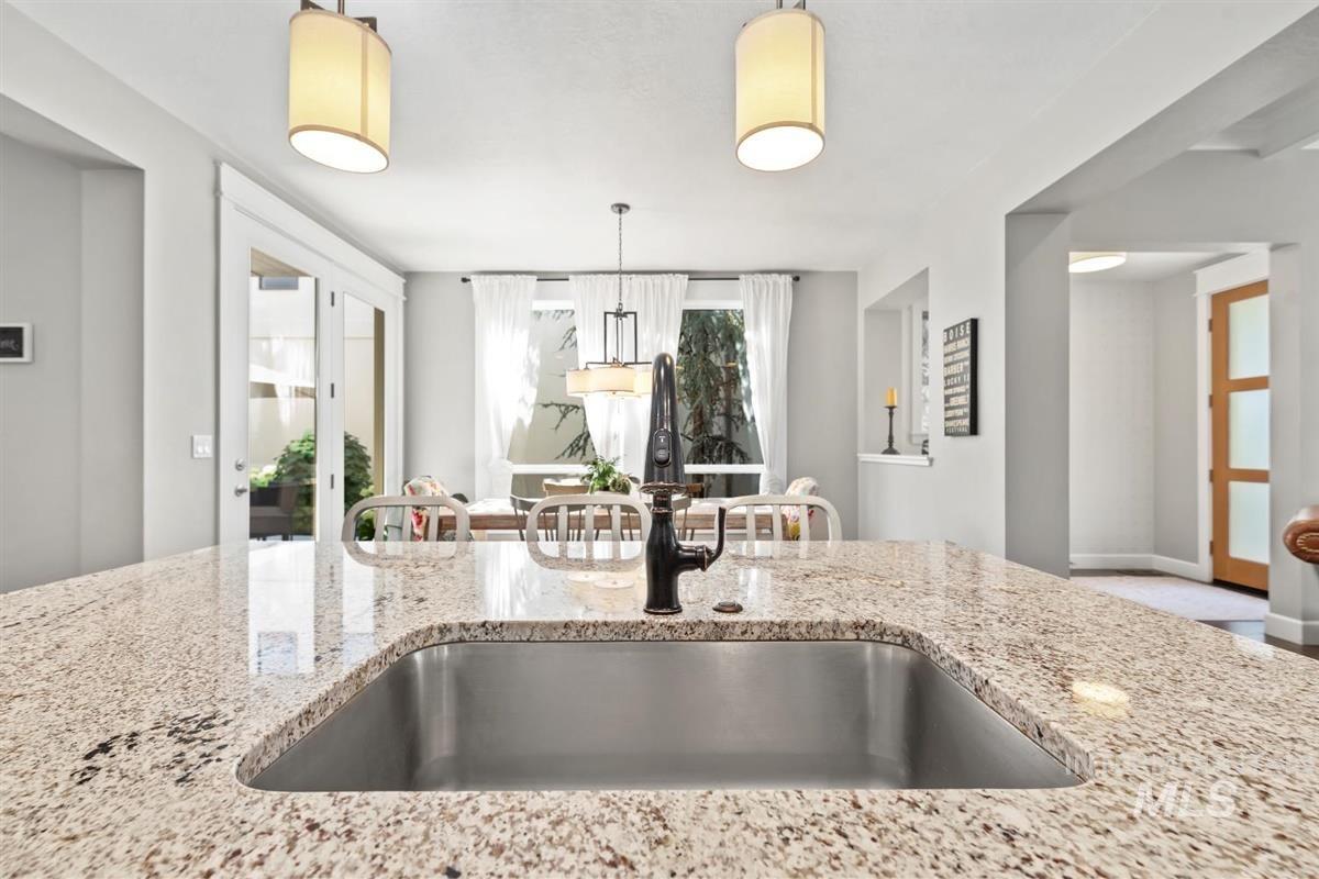 2768 S Trailwood Way