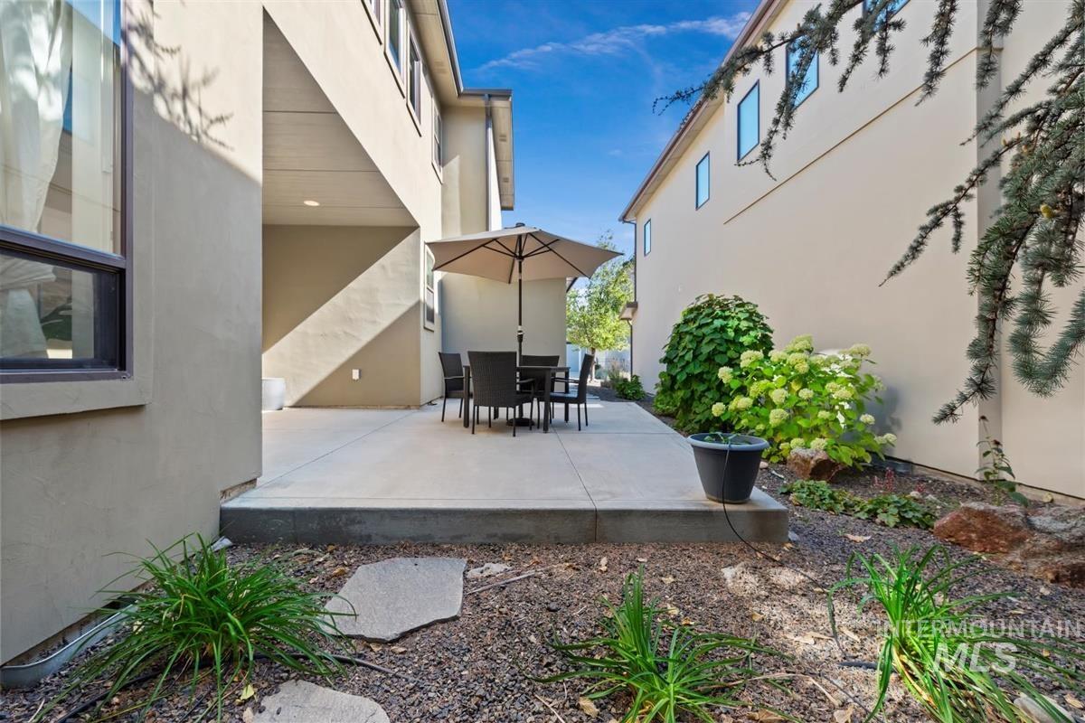 2768 S Trailwood Way