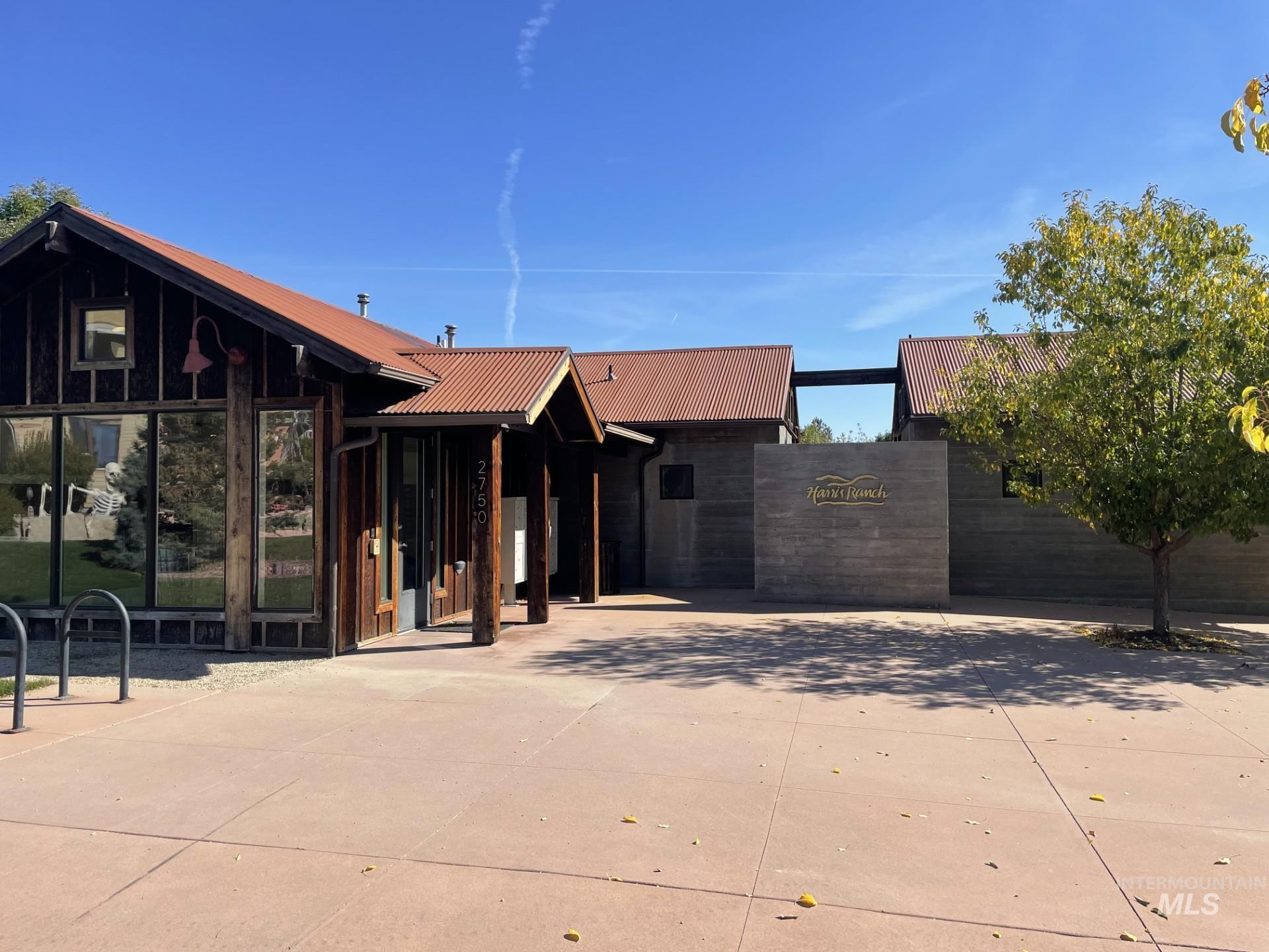 2768 S Trailwood Way