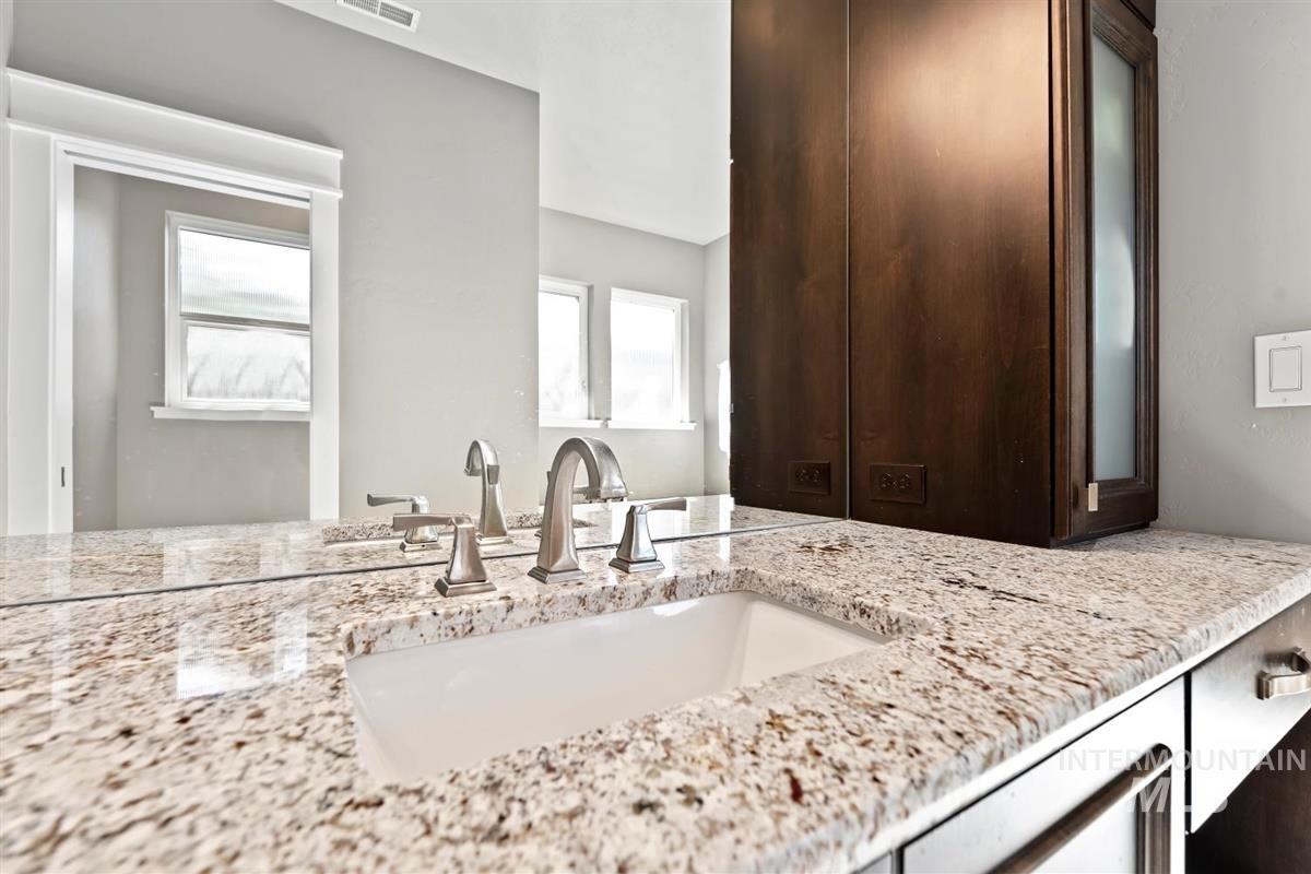 2768 S Trailwood Way