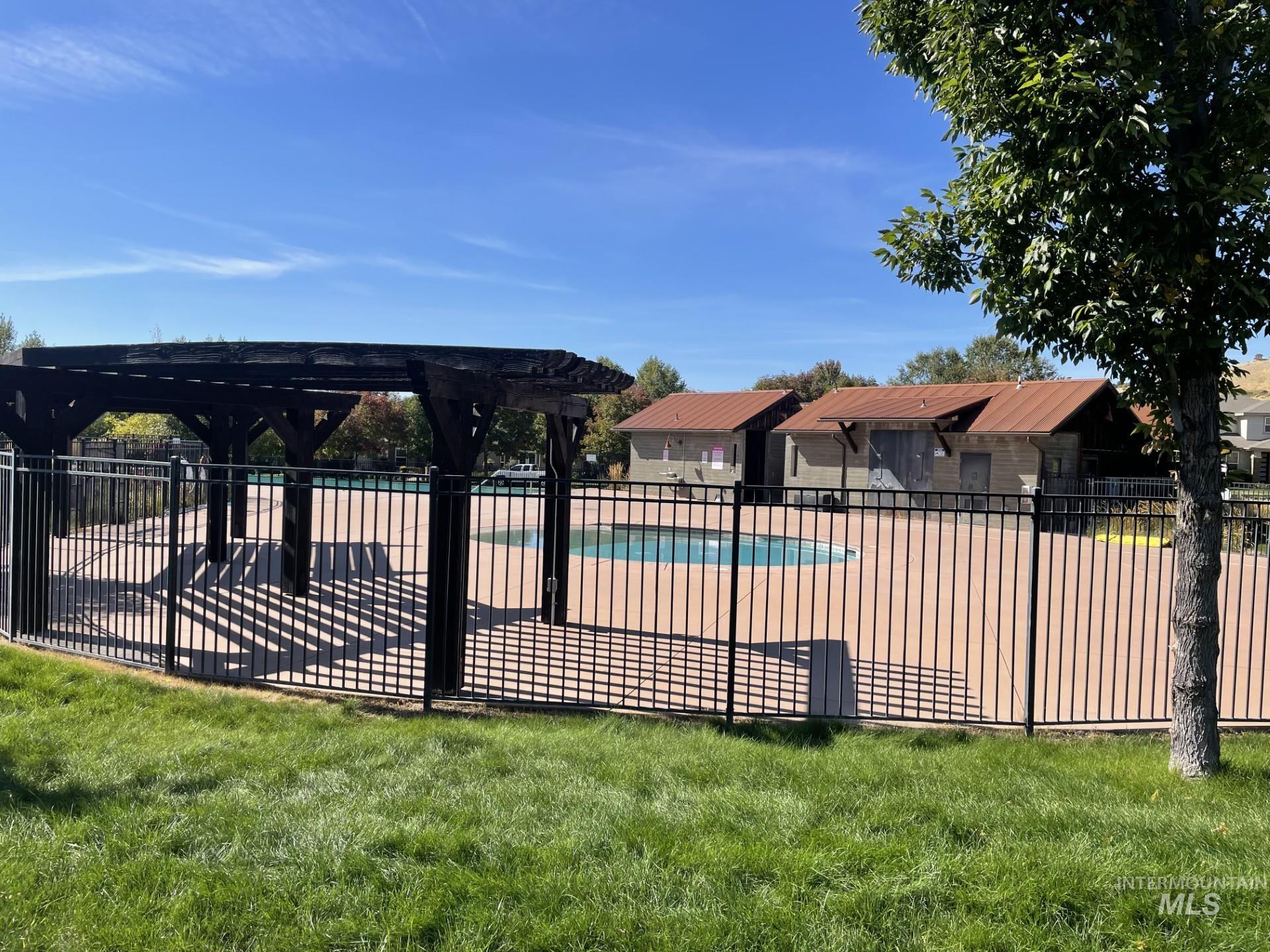 2768 S Trailwood Way