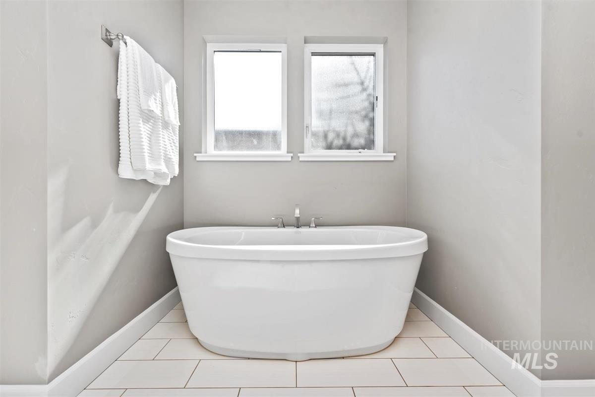 2768 S Trailwood Way