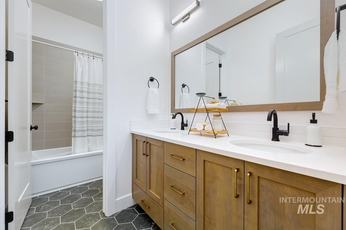 13456 N Tierra Linda Way