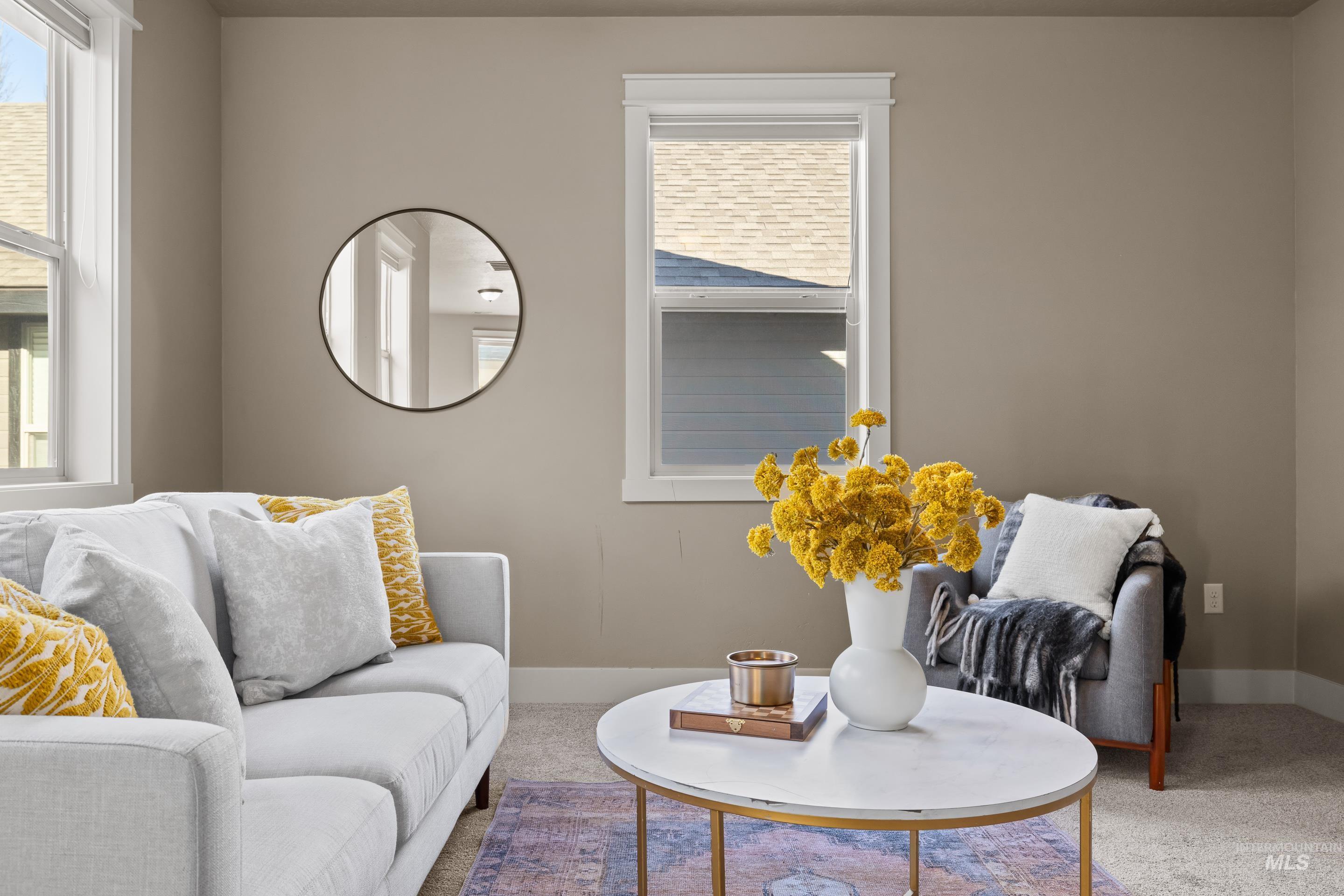 986 E Winding Creek Dr