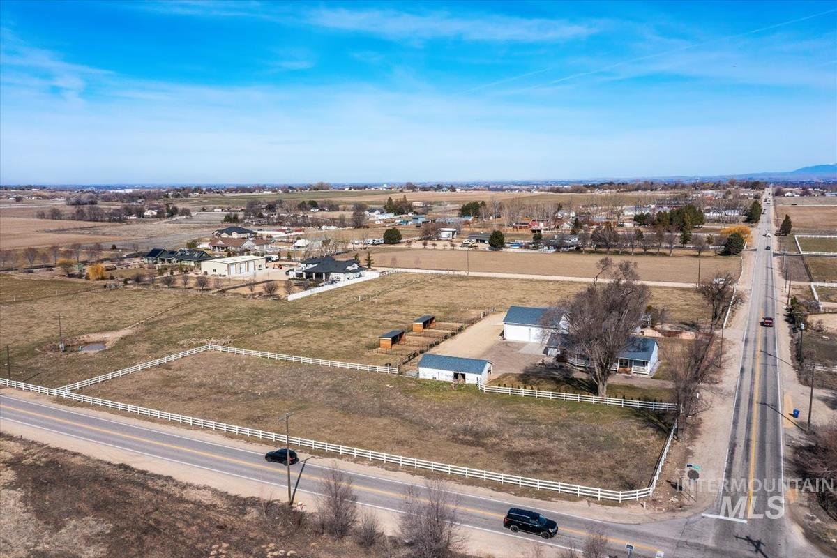 3135 S Black Cat Rd.